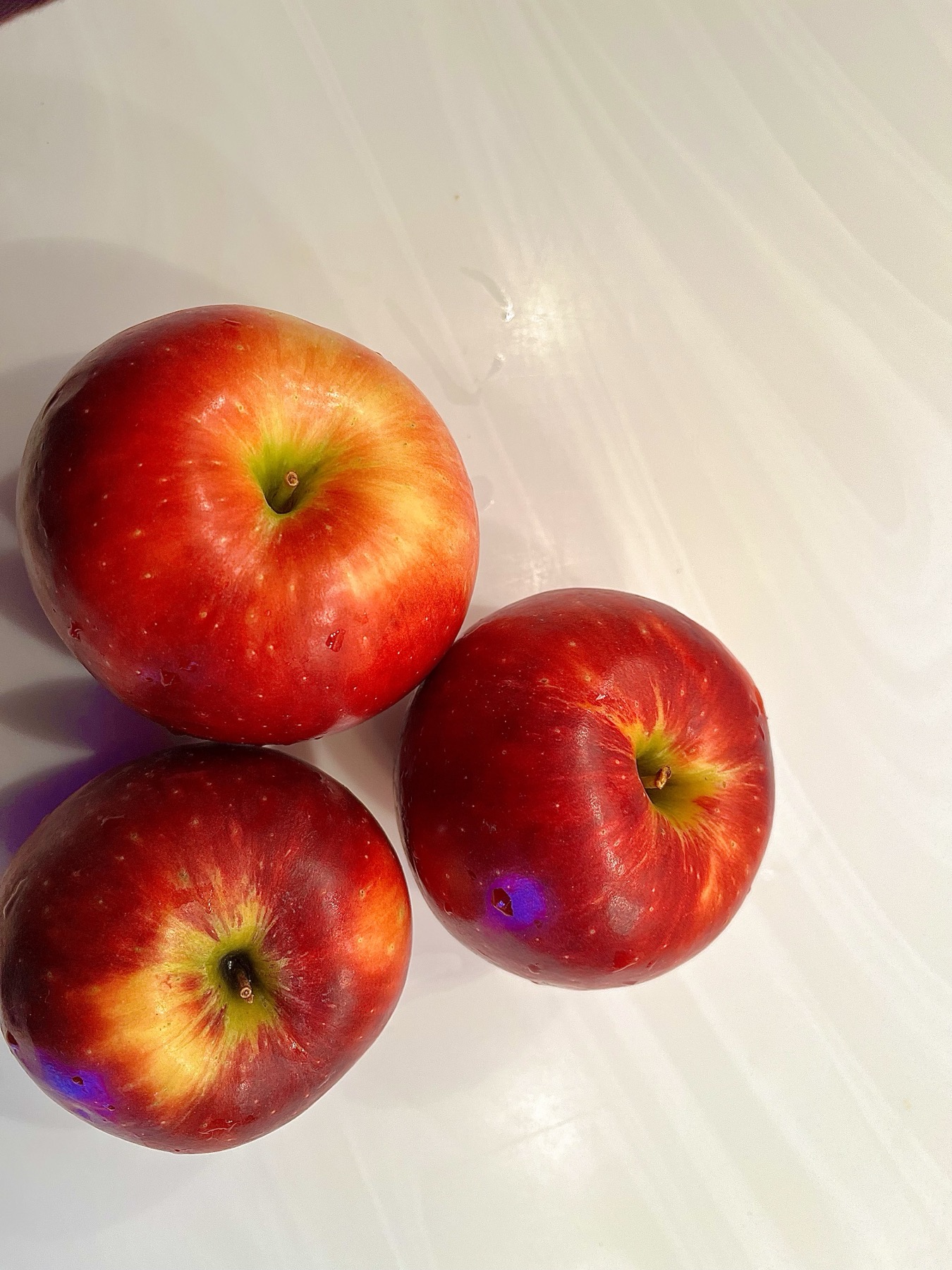 Fresh apples representing plant-forward kidney nutrition